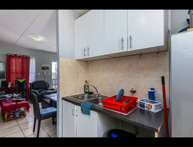 2 BEDROOM APARTMENT TO LET IN PARKLANDS